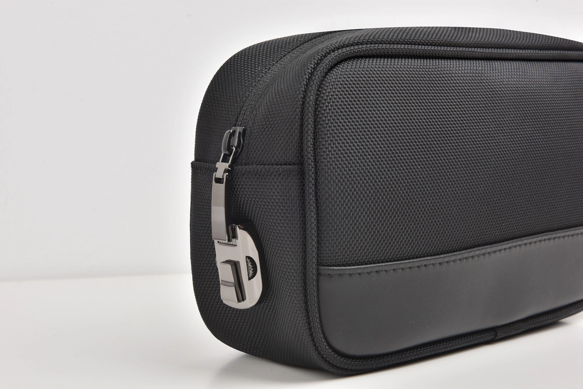 WIWU HALI TRAVEL POUCH H1 - BLACK